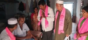 BRS: 1వ వార్డులో ప్రచారంలో దూసుకుపోతున్న తుమ్మల యాకయ్య 2 BRS: 1వ వార్డులో ప్రచారంలో దూసుకుపోతున్న తుమ్మల యాకయ్య
