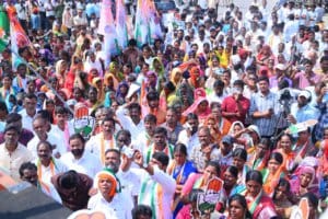 ‘గెలిపించే బాధ్యత మీది- అభివృద్ధి చేయించే బాధ్యత నాది’ 1 ‘గెలిపించే బాధ్యత మీది- అభివృద్ధి చేయించే బాధ్యత నాది’